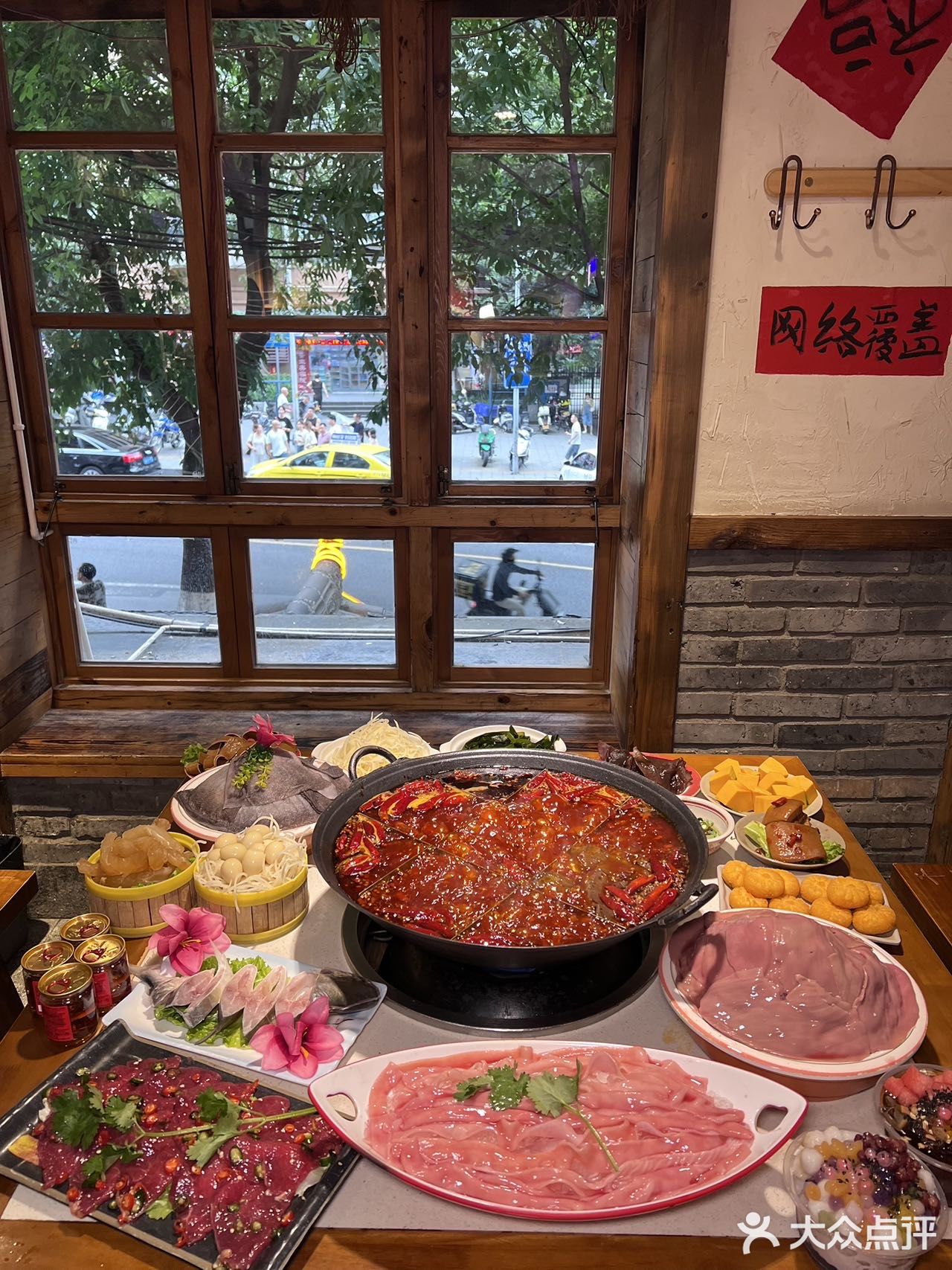 本地土著扎堆吃的老火锅，真的没有对手！！