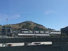 -奥利弗·雷金纳德·坦博国际机场