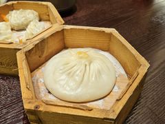 蟹黄汤包-古都历食南京菜·烤鸭·鸭血粉丝·汤包(南京博物院店)