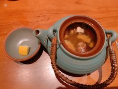 松茸海鲜土瓶汤-旨味Umami_融合料理(万博汇店)
