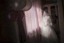 -艾米丽婚纱礼服