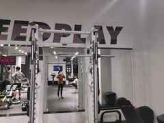-汗水空间私教健身连锁(SM广场店)