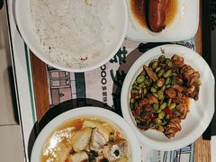 -老乡鸡(上海白玉兰广场店)