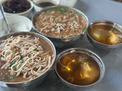 -正宗杨记普洱酸醋米线(总店)