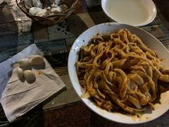 油泼炸酱扯面-肖家面馆