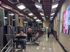 -奇迹健身金茂汇店