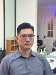 -理昂男士理发店 Barber shop