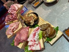 -哈哈碳都·牛肋条无限自助烤肉(台江万达店)