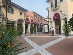 -佛罗伦萨小镇广佛名品奥特莱斯(疏港路店)