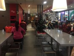 大堂-麦当劳(龙之梦购物中心店)