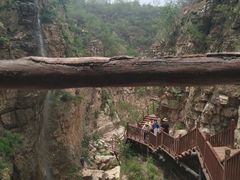 -大平台龙居瀑布旅游区