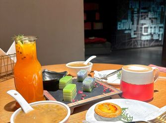 昆明!翠湖边! | 吹爆这家漂亮的南洋餐厅！
