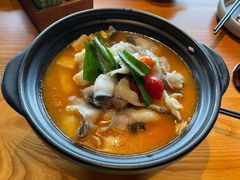 -云海肴·汽锅鸡·云南菜(天山百盛优客店)