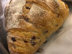 招牌三角芝士面包-Juicy Bakery(大学路店)