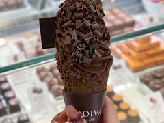 浓醇黑巧味软冰淇淋-GODIVA(海岸城店)