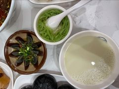 -李与白包子铺(桐梓林店)