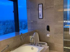 -上海龙之梦万丽酒店