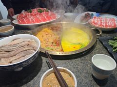 -小天鹅火锅·一线江景洪鼎旗舰店(洪崖洞店)