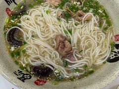 香菇炖鸡米线-张大娘面馆(新城路店)