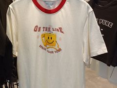 -URBAN REVIVO(上海中庚漫游城店)
