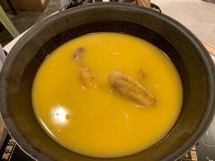 -鲜入围煮花胶鸡海鲜火锅