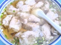 -两棵树馄饨店(渔梁住保小区店)