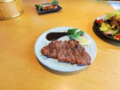 -枝魯枝魯自助料理