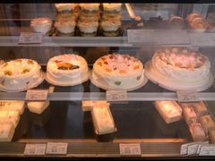 -红宝石·鲜奶小方·海派西点房(南丹店)