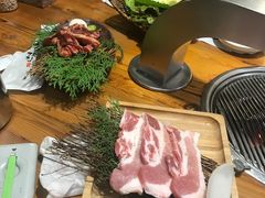 -草家酱蟹炭火烤肉店(珲春南路一店)