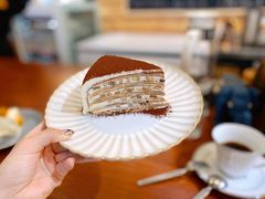 香蕉可丽千层-Be Lived Cafe比例咖啡(摩天轮店)
