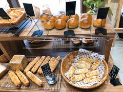 -沁屋面包店(人民东路店)