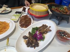 -梅利汴京烤鸭•开封豫菜地标店(东大街店)