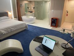-杭州滨江宝龙城华美达酒店