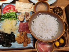蒙自过桥米线-麦麦山云南菜(复地活力城店)