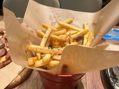 -玛格萝妮比萨屋(四平店)