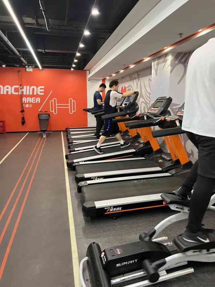 乐刻运动健身(菊盛路店)-"虽然和其他健身房比起来相对小一点 但是麻.