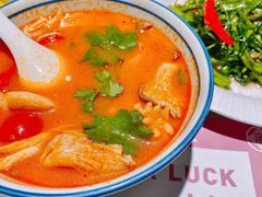 招牌惹味冬陰功-新越盏·东南亚料理(捷登都会店)