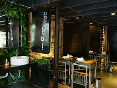 -龙巢盱眙龙虾·牛蛙·烧烤宵夜(八卦岭店)