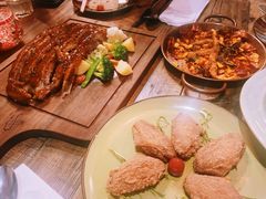 秘制香烤猪肋排-SISTERS BAR RESTAURANT川意酒馆(嘉善老市H楼店)