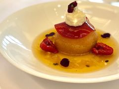 传统萨卡帕朗姆酒浸巴巴蛋糕-Le Comptoir de Pierre Gagnaire