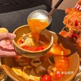 完胜火烧云的云南菜！！圣诞氛围感太浓！！