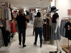 -优衣库(上海正大广场店)