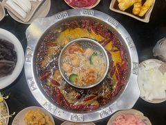 -洞亭火锅(防空洞总店)