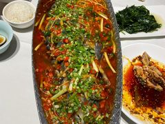 招牌跳水鱼-小河盐帮·私家菜·烤鸭(三元桥·霄云路店)