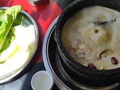 -南渝食府.墨脱石锅松茸鸡