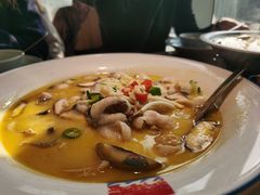 QQ酸汤鱼-蜜桃餐厅·伴山(湖滨商业街店)