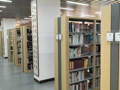 -赤峰市图书馆