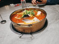 -野山舂·贵州现舂酸汤牛肉(民生路店)