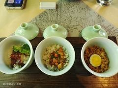 三口饭-穹六人间 people 6(岳阳路店)