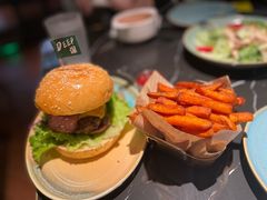 -DEEP·深美式餐吧(五棵松华熙LIVE店)